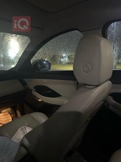 جاكوار إي- بيس